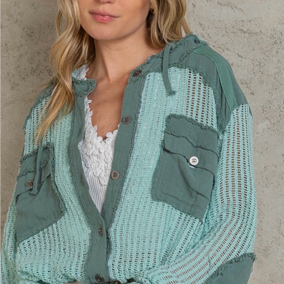 BP22💚POL perfection in button up hoodie in shades of green! Hot4fall transition - Picture 6 of 11